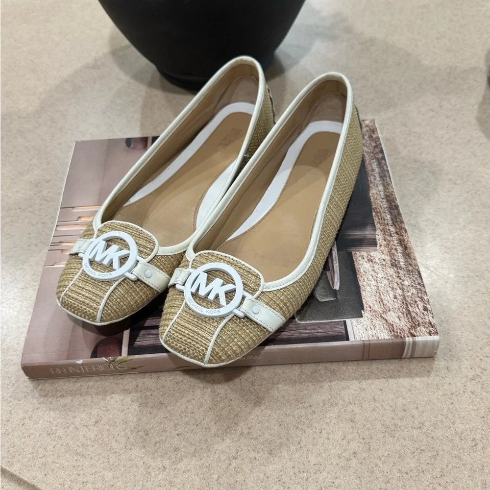 Michael Kors Beige and White Flats - Picture 2 of 4